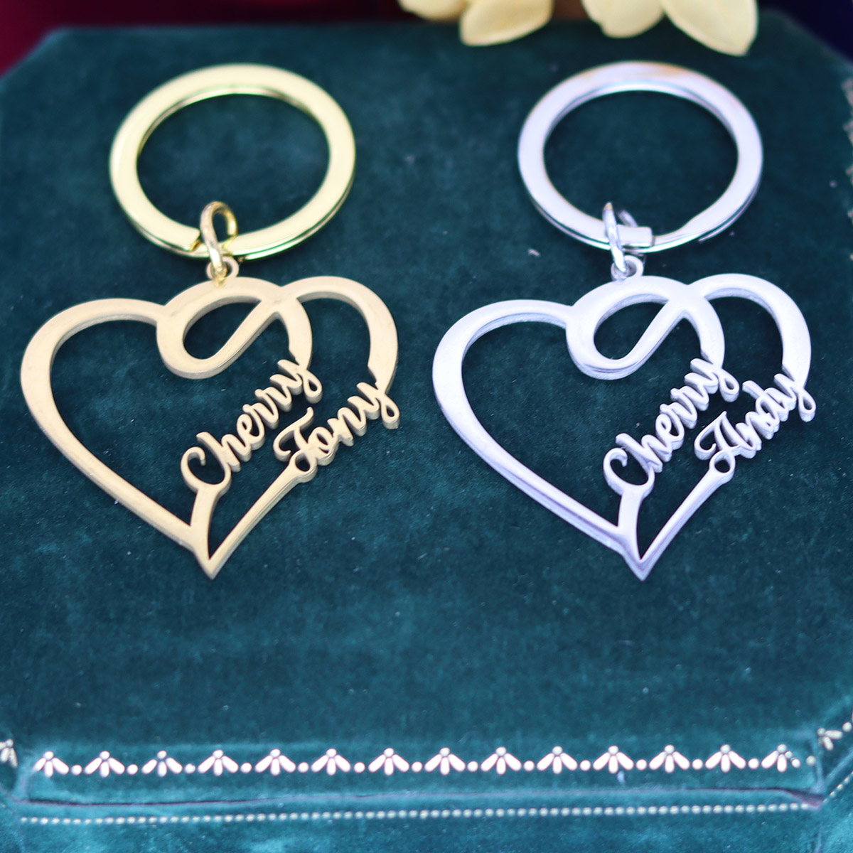 Vintage Fashion Names - CUSTOM ชื่องานแต่งงาน Love พวงกุญแจสแตนเลสจี้พวงกุญแจสําหรับผู้หญิงผู้ชายพวงกุญแจที่กําหนดเองเครื่องประดับของขวัญ