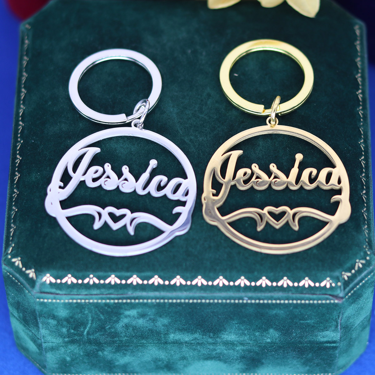Vintage Fashion Names - Love Heart Custom ชื่อพวงกุญแจสแตนเลสสตีลจี้พวงกุญแจสําหรับผู้หญิงผู้ชายพวงกุญแจที่กําหนดเองเครื่องประดับของขวัญ