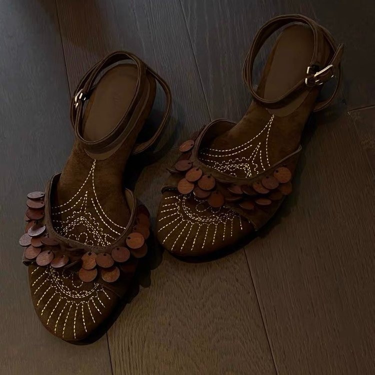รองเท้าแตะผู้หญิงแบบสวมประดับม - Vintage Fashion Wear บทวิจารณ์และราคา