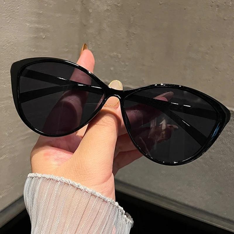 แว่นกันแดดทรงแคทอายสไตล์เรโทร  - Vintage Fashion Pieces บทวิจารณ์และราคา